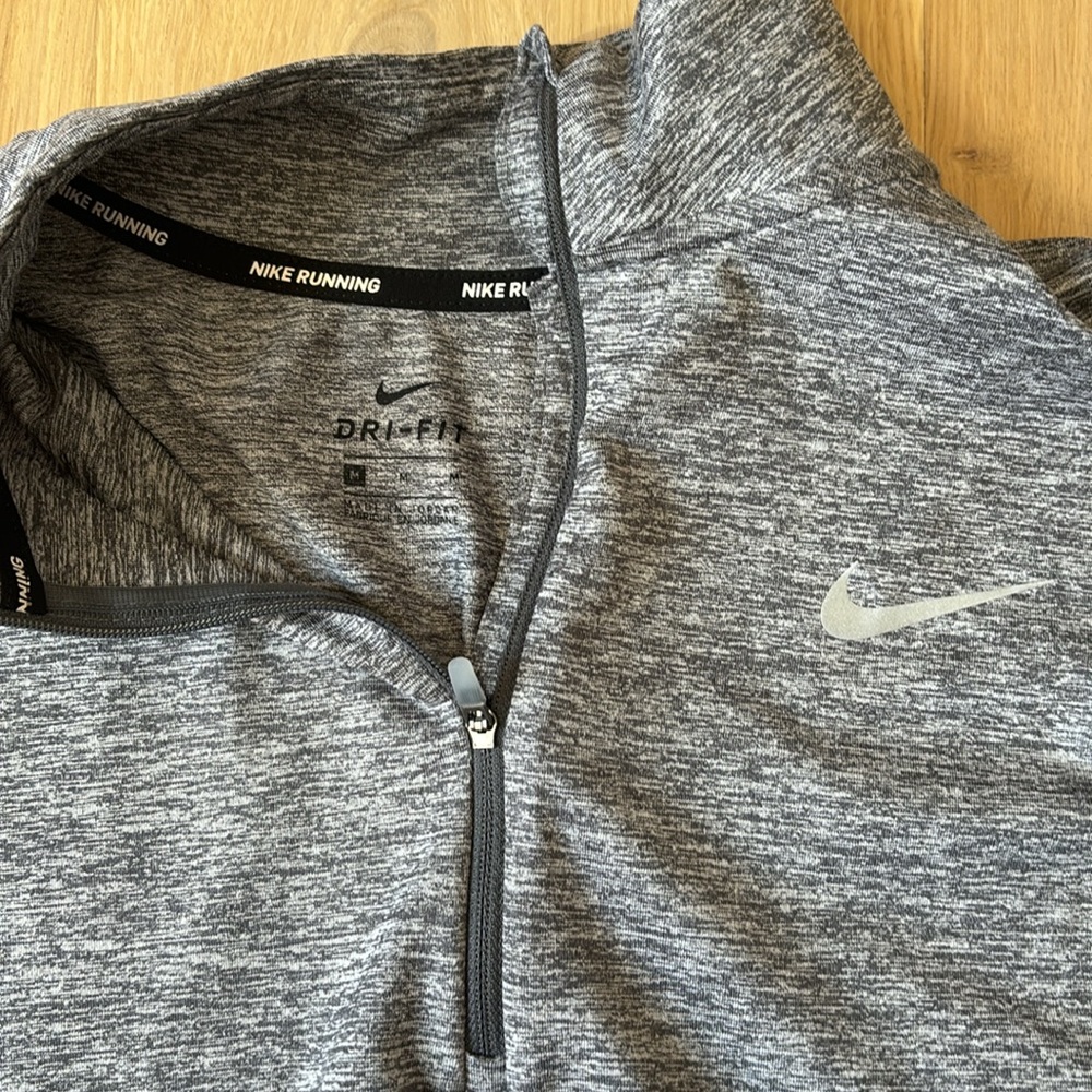 Nike pullover! - Picture 2 of 3